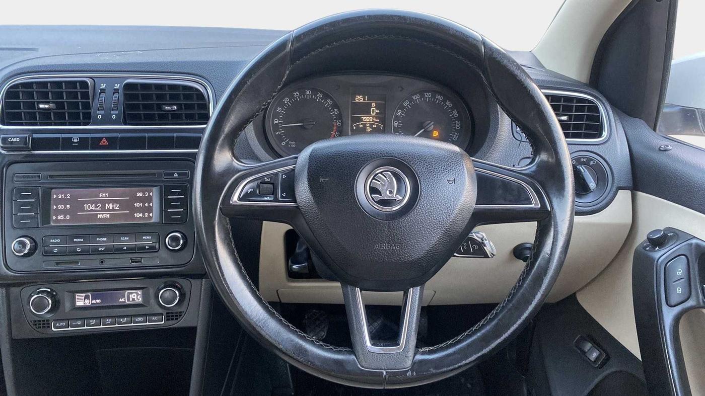2017 Skoda Rapid AMBITION 1.5 TDI, Diesel, Manual, 80,003 km, Steering Wheel Close Up