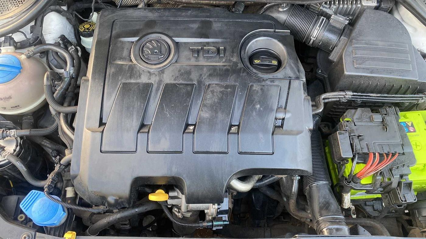 2017 Skoda Rapid AMBITION 1.5 TDI, Diesel, Manual, 80,003 km, Open Bonet