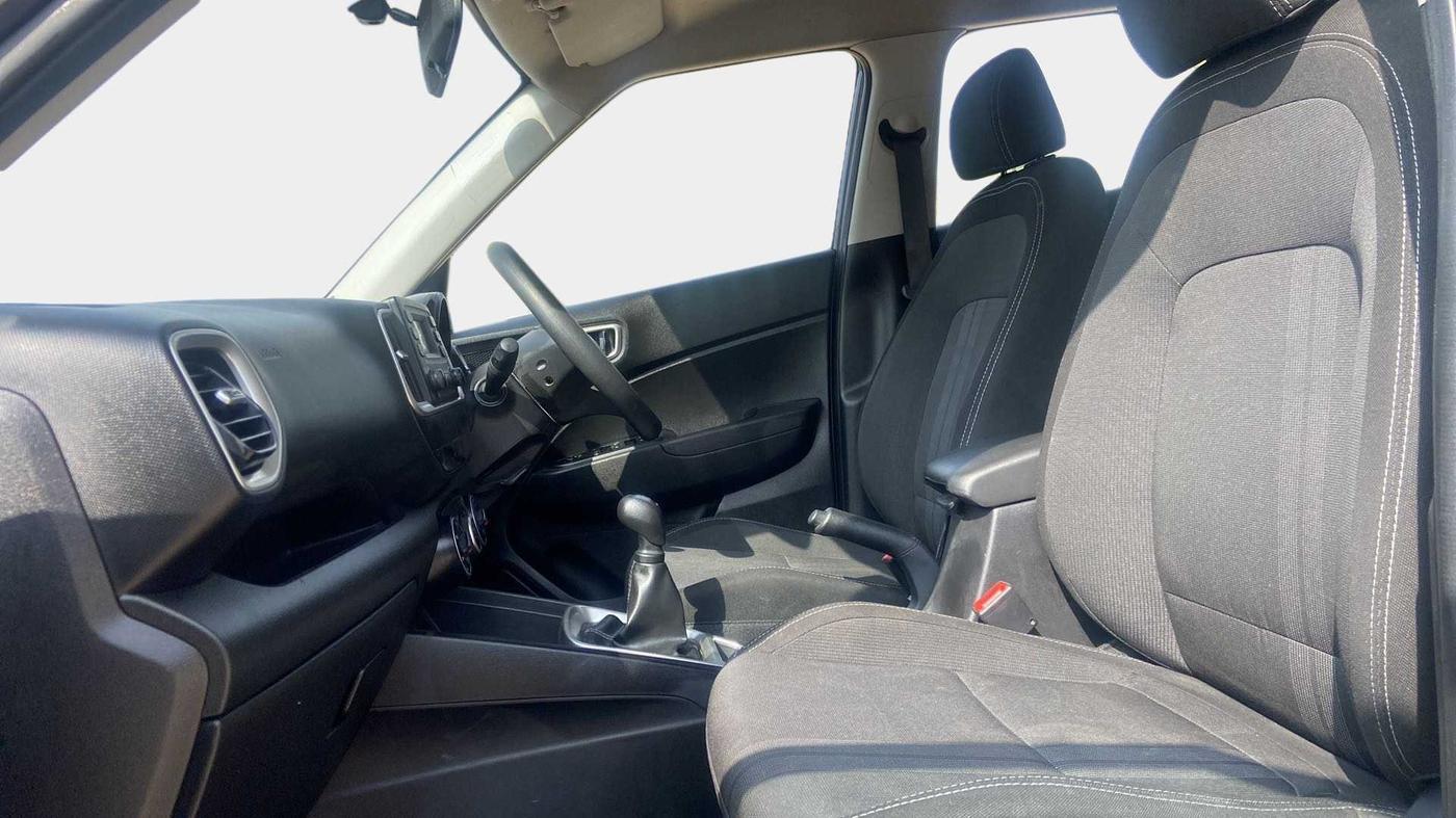 2022 Hyundai VENUE S 1.2, Petrol, Manual, 14,021 km, Right Side Front Door Cabin