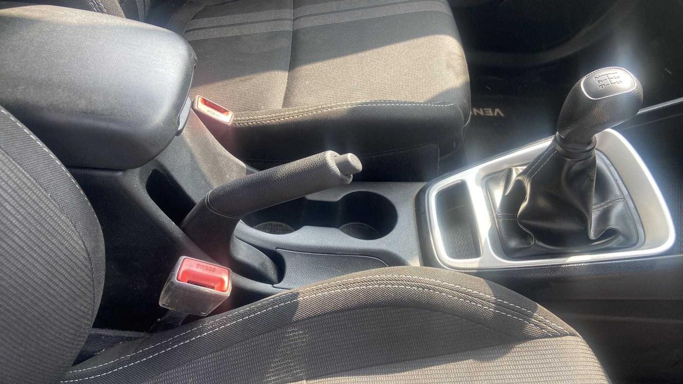 2022 Hyundai VENUE S 1.2, Petrol, Manual, 14,021 km, Gear Lever