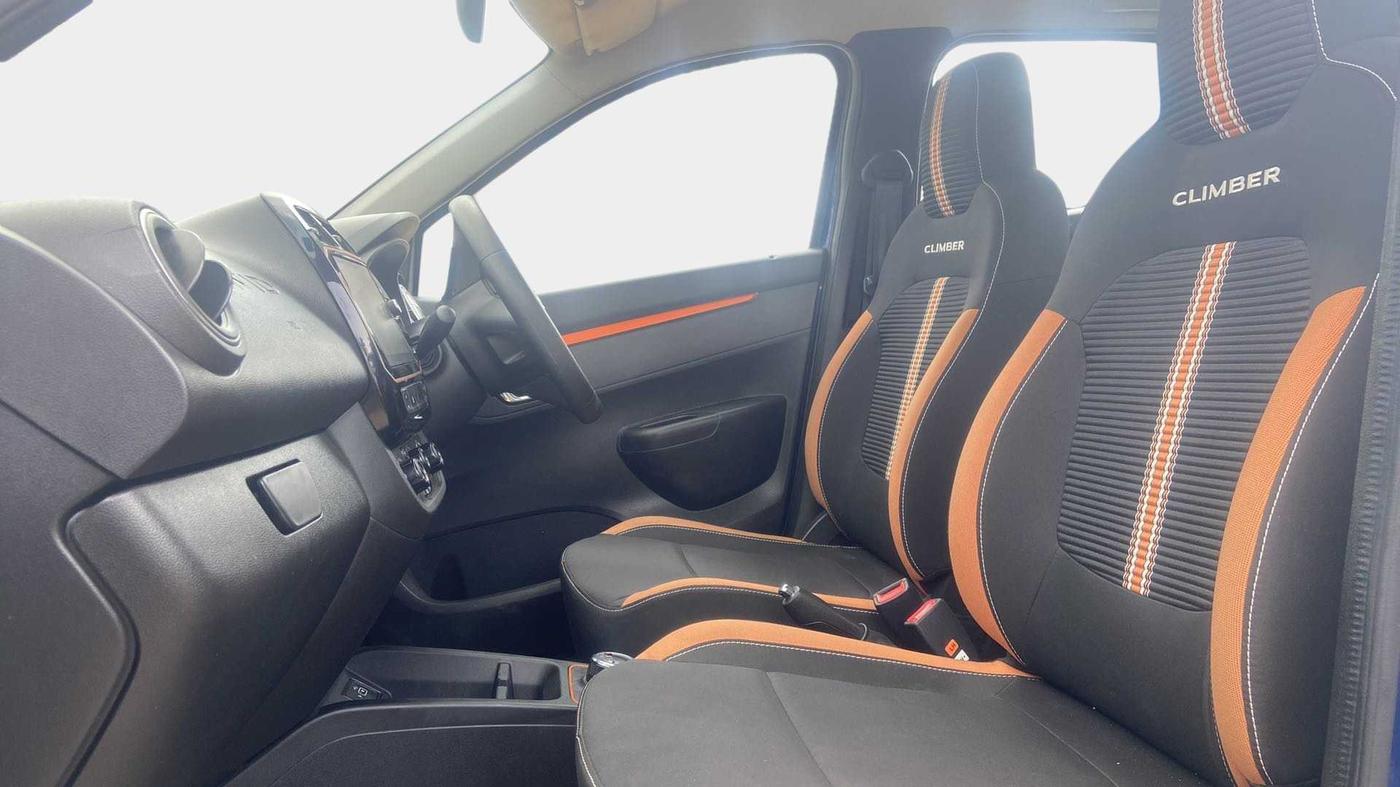 2021 Renault Kwid CLIMBER 1.0 AMT (O), Petrol, Automatic, 11,981 km, Right Side Front Door Cabin