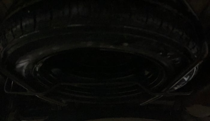 2018 Maruti Ertiga VXI SHVS, Petrol, Manual, 84,509 km, Spare Tyre