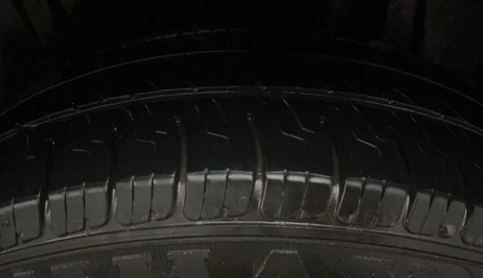 2018 Maruti Ertiga VXI SHVS, Petrol, Manual, 84,509 km, Left Rear Tyre Tread