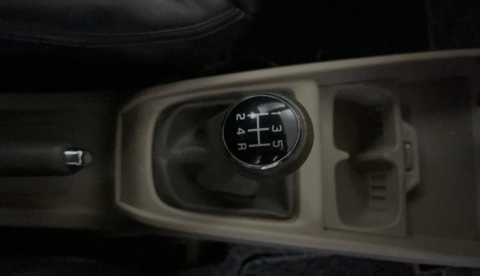 2018 Maruti Ertiga VXI SHVS, Petrol, Manual, 84,509 km, Gear Lever