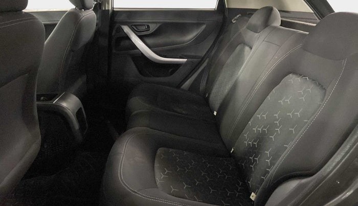 2022 Tata NEXON XM SUNROOF PETROL, Petrol, Manual, 39,820 km, Right Side Rear Door Cabin