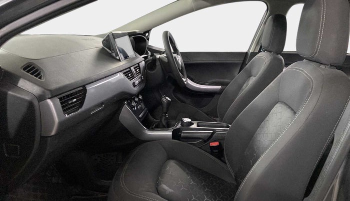 2022 Tata NEXON XM SUNROOF PETROL, Petrol, Manual, 39,820 km, Right Side Front Door Cabin