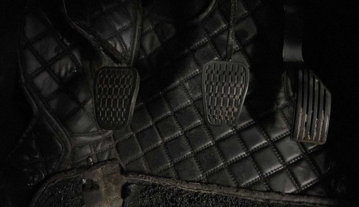 2022 Tata NEXON XM SUNROOF PETROL, Petrol, Manual, 39,820 km, Pedals