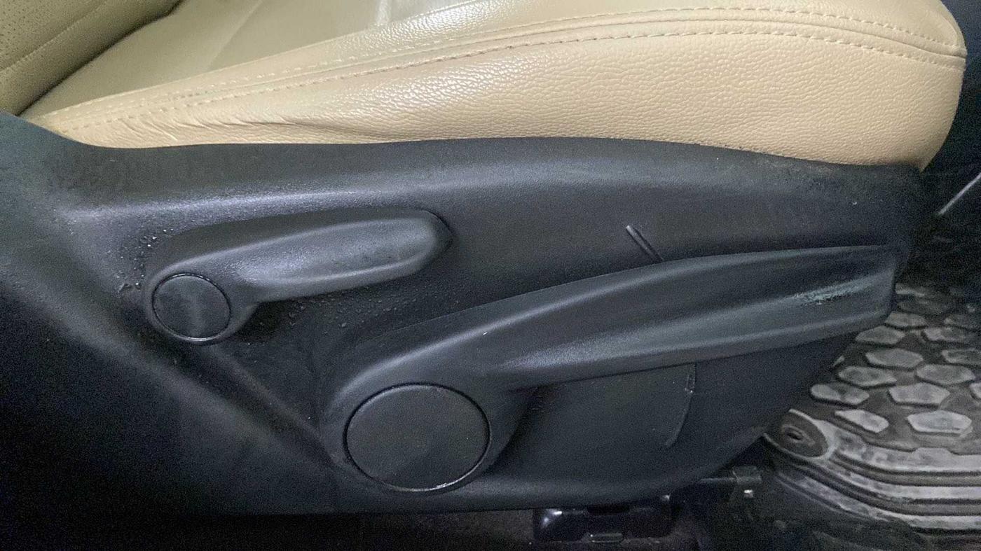 2019 Jeep Compass LONGITUDE (O) 1.4 PETROL AT, Petrol, Automatic, 54,448 km, Driver Side Adjustment Panel