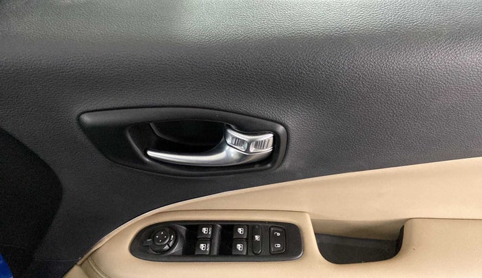 2019 Jeep Compass LONGITUDE (O) 1.4 PETROL AT, Petrol, Automatic, 54,448 km, Driver Side Door Panels Control