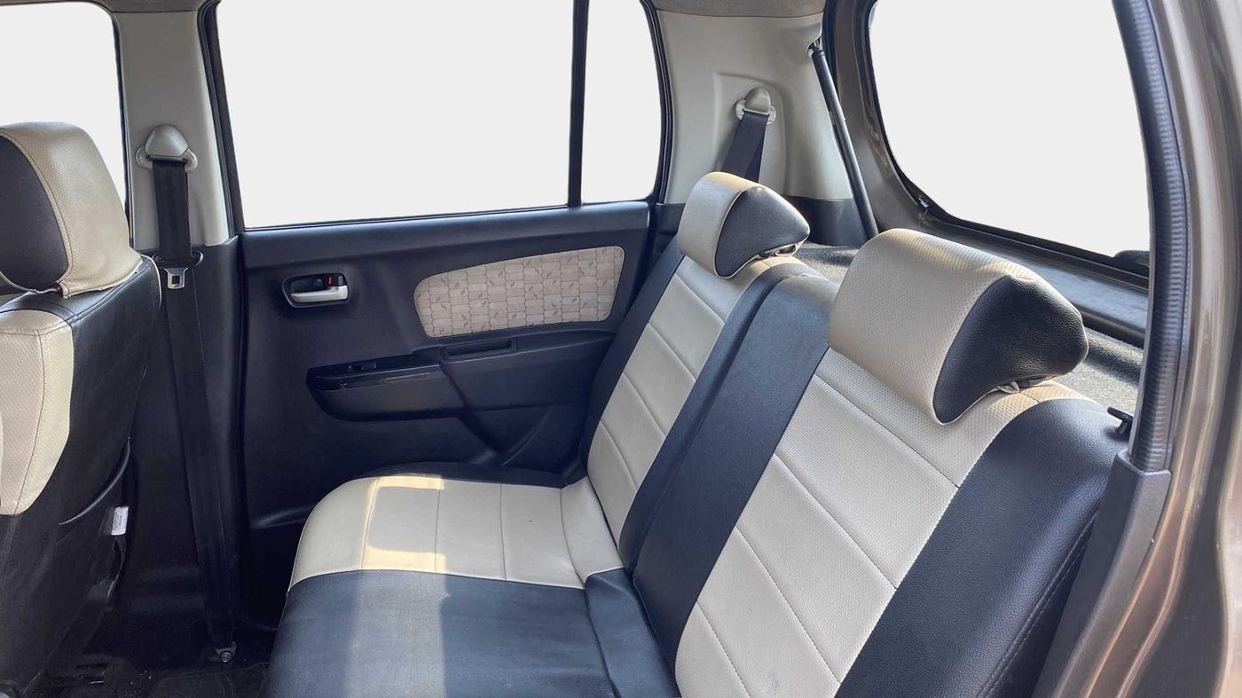2018 Maruti Wagon R 1.0 VXI (O) AMT, Petrol, Automatic, 67,183 km, Right Side Rear Door Cabin