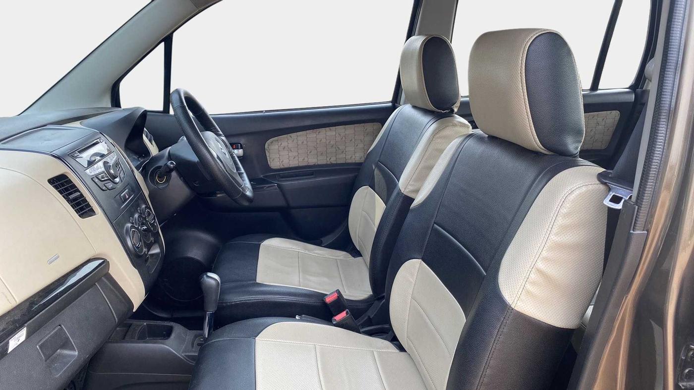 2018 Maruti Wagon R 1.0 VXI (O) AMT, Petrol, Automatic, 67,183 km, Right Side Front Door Cabin