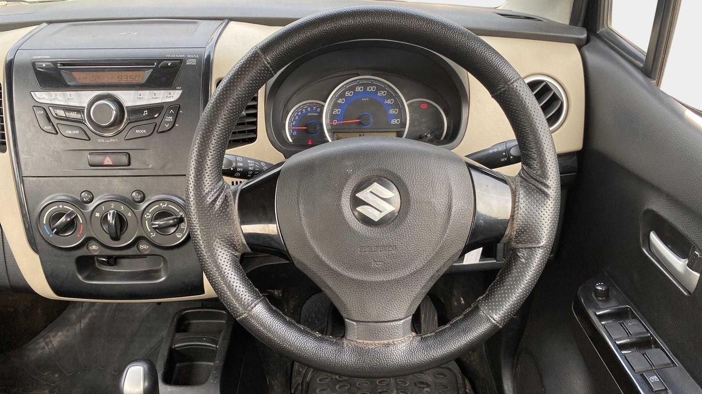 2018 Maruti Wagon R 1.0 VXI (O) AMT, Petrol, Automatic, 67,183 km, Steering Wheel Close Up