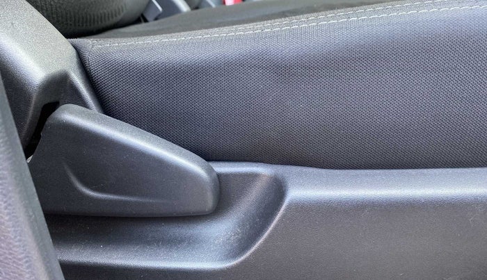 2018 Datsun Redi Go S 1.0, Petrol, Manual, 17,470 km, Driver Side Adjustment Panel