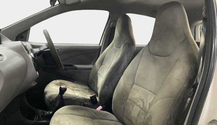 2011 Toyota Etios Liva G, Petrol, Manual, 33,233 km, Right Side Front Door Cabin