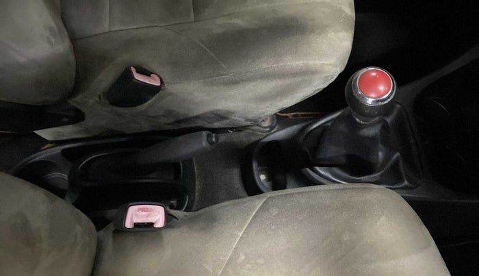 2011 Toyota Etios Liva G, Petrol, Manual, 33,233 km, Gear Lever