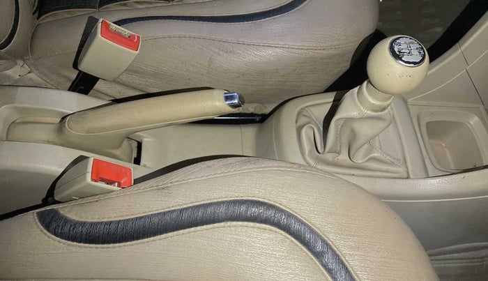 2013 Maruti Swift Dzire VXI, Petrol, Manual, 36,529 km, Gear Lever