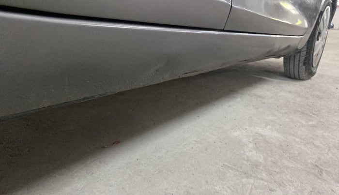 2013 Maruti Swift Dzire VXI, Petrol, Manual, 36,529 km, Right running board - Slightly dented