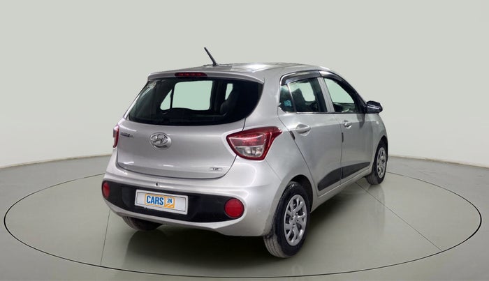 2017 Hyundai Grand i10 MAGNA 1.2 KAPPA VTVT, Petrol, Manual, 38,087 km, Right Back Diagonal