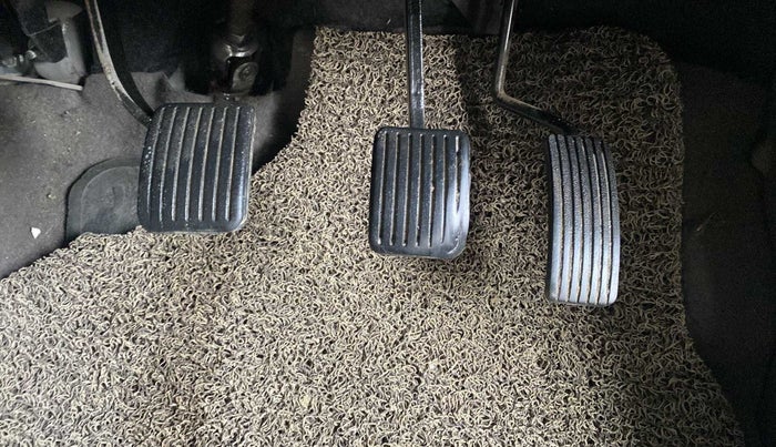 2013 Hyundai i10 MAGNA 1.2, Petrol, Manual, 96,817 km, Pedals