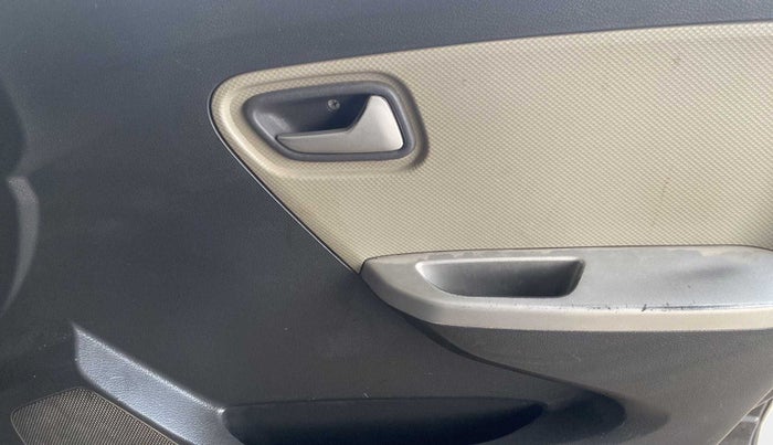 2017 Maruti Alto K10 VXI, Petrol, Manual, 57,638 km, Driver Side Door Panels Control