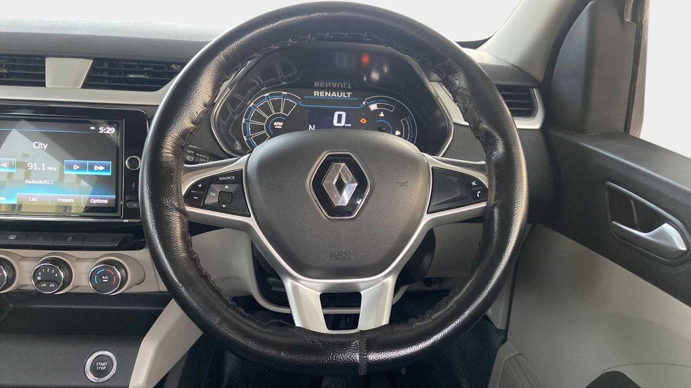 2021 Renault TRIBER RXZ AMT DUAL TONE, Petrol, Automatic, 38,101 km, Steering Wheel Close Up