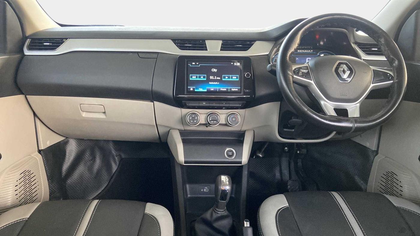 2021 Renault TRIBER RXZ AMT DUAL TONE, Petrol, Automatic, 38,101 km, Dashboard