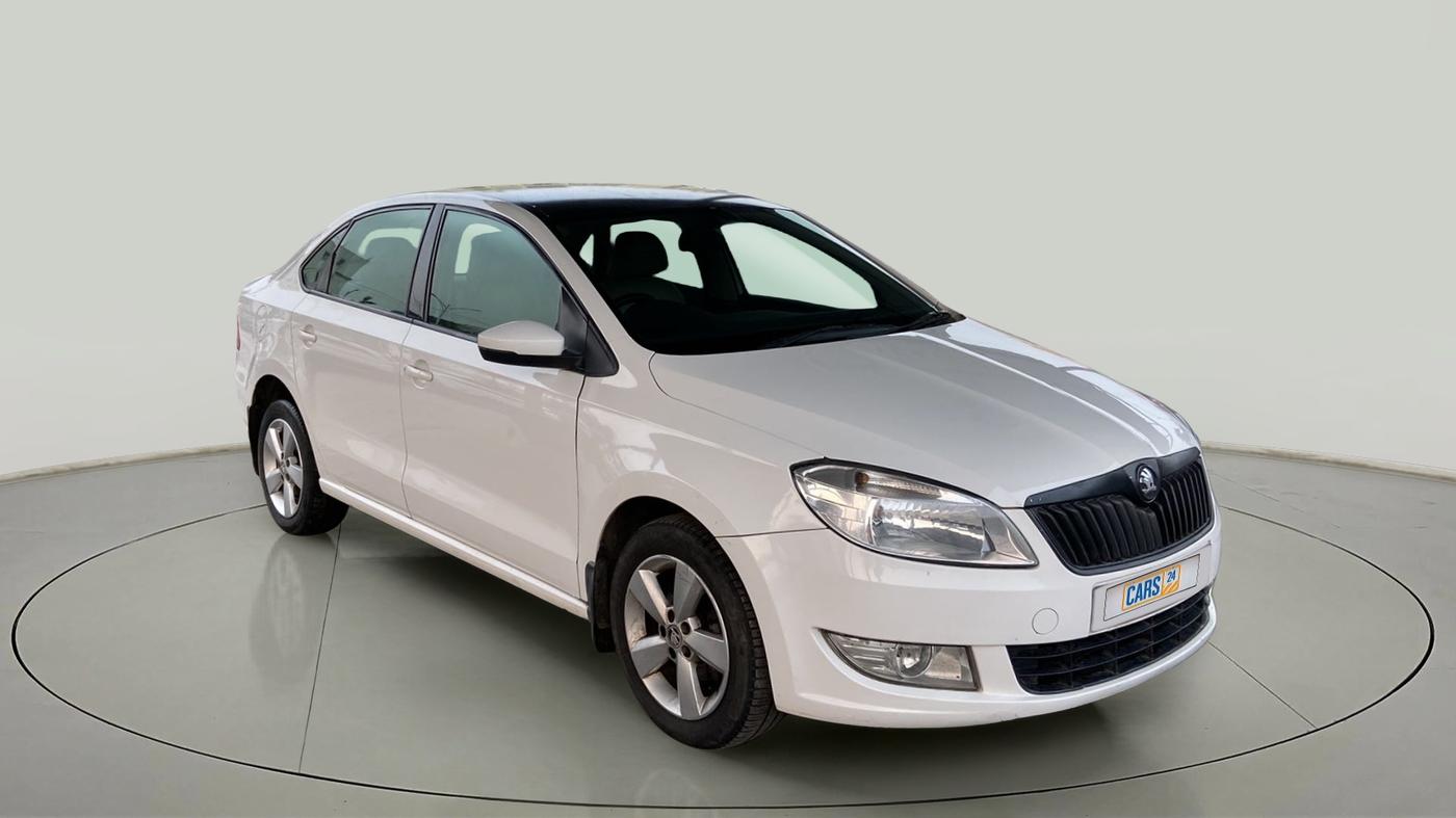 2016 Skoda Rapid AMBITION 1.6 MPI MT, Petrol, Manual, 1,04,698 km, Right Front Diagonal