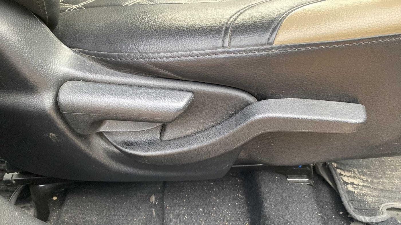 2018 Honda BR-V 1.5L I-VTEC V CVT, Petrol, Automatic, 32,164 km, Driver Side Adjustment Panel
