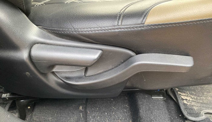 2018 Honda BR-V 1.5L I-VTEC V CVT, Petrol, Automatic, 32,164 km, Driver Side Adjustment Panel