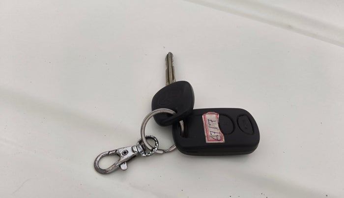 2013 Toyota Etios Liva GD, Diesel, Manual, 1,19,066 km, Key Close Up