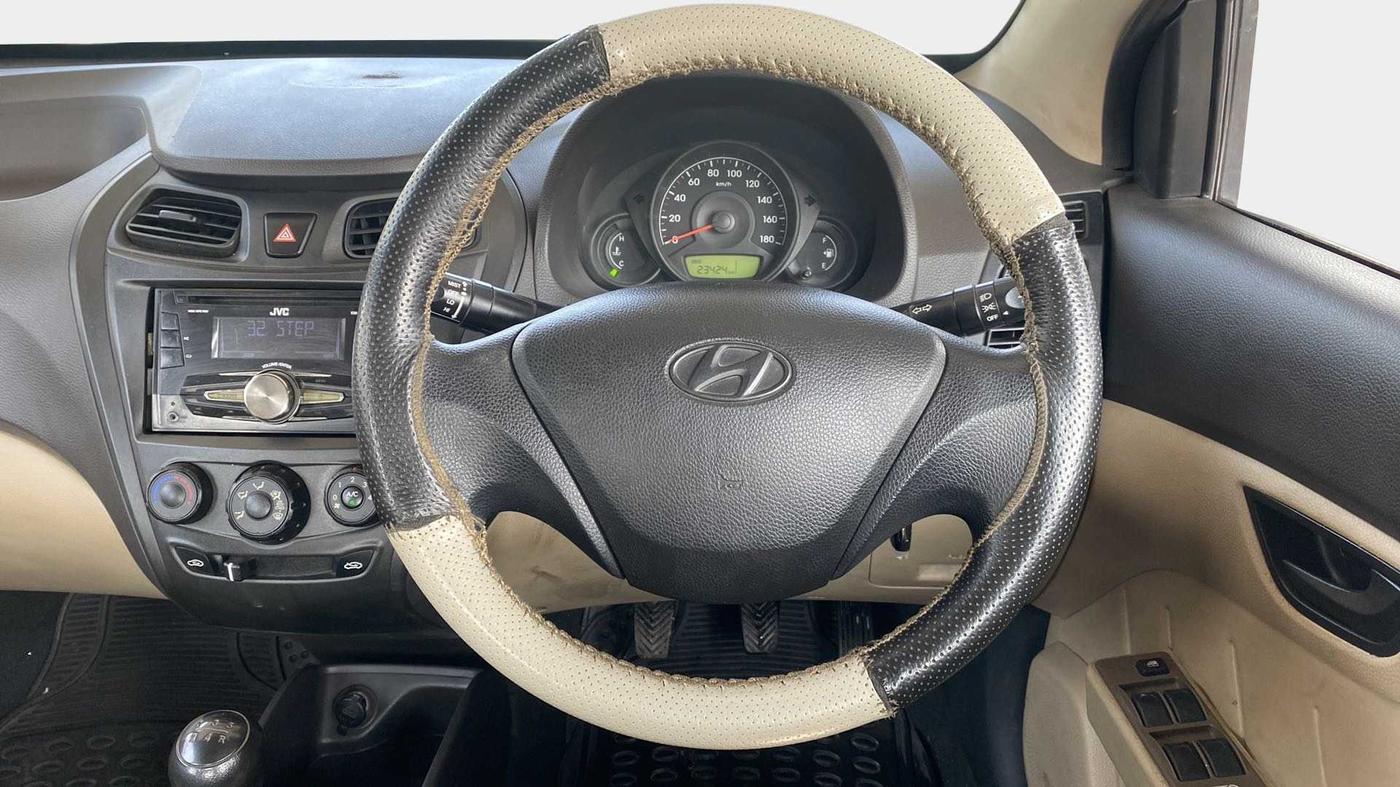 2015 Hyundai Eon D-LITE+, Petrol, Manual, 23,388 km, Steering Wheel Close Up