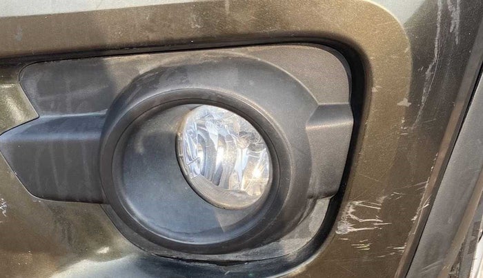 2017 Renault Kwid RXT 0.8, Petrol, Manual, 30,414 km, Front bumper - Paint has minor damage