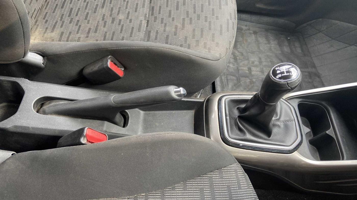 2018 Maruti IGNIS DELTA 1.2, Petrol, Manual, 51,184 km, Gear Lever