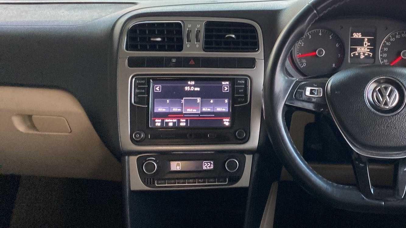 2017 Volkswagen Ameo HIGHLINE1.2L PLUS 16 ALLOY, Petrol, Manual, 35,367 km, Air Conditioner