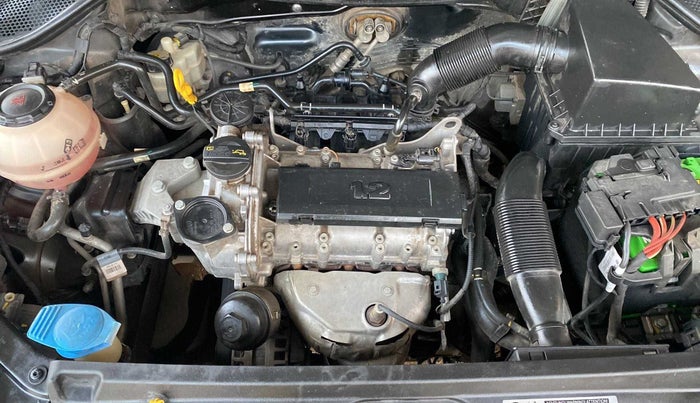 2017 Volkswagen Ameo HIGHLINE1.2L PLUS 16 ALLOY, Petrol, Manual, 35,367 km, Open Bonet