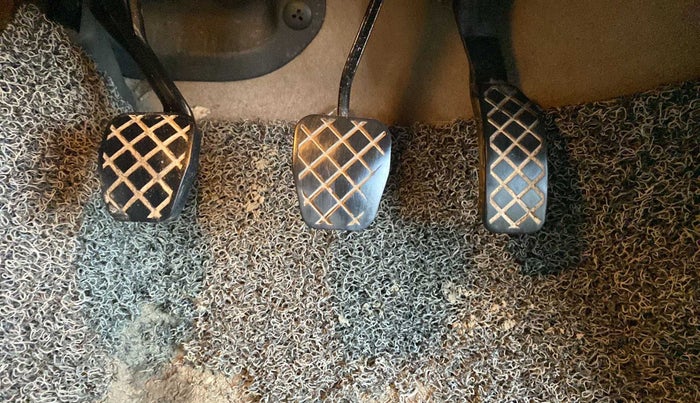 2017 Volkswagen Ameo HIGHLINE1.2L PLUS 16 ALLOY, Petrol, Manual, 35,367 km, Pedals