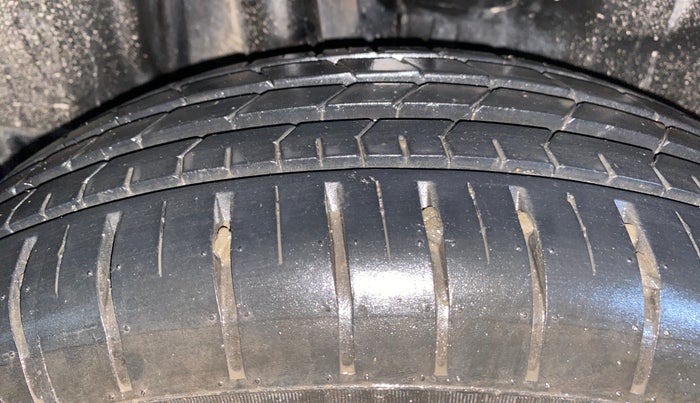 2021 Maruti Swift ZXI, Petrol, Manual, 7,983 km, Right Rear Tyre Tread
