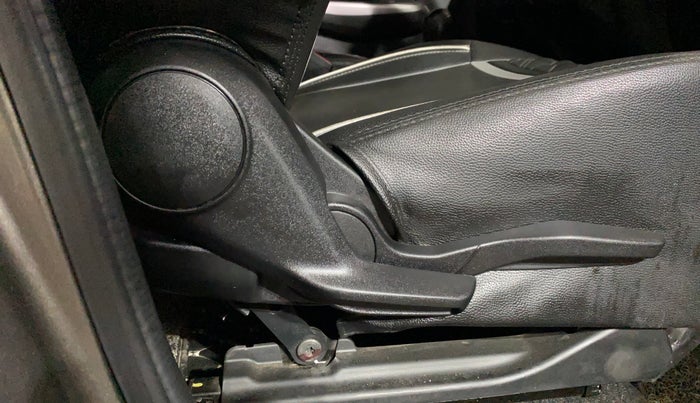 2021 Maruti Swift ZXI, Petrol, Manual, 7,983 km, Driver Side Adjustment Panel