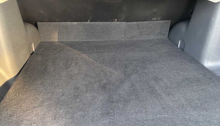 2016 Renault Duster 110 PS RXZ 4X4 MT DIESEL, Diesel, Manual, 58,029 km, Boot Inside