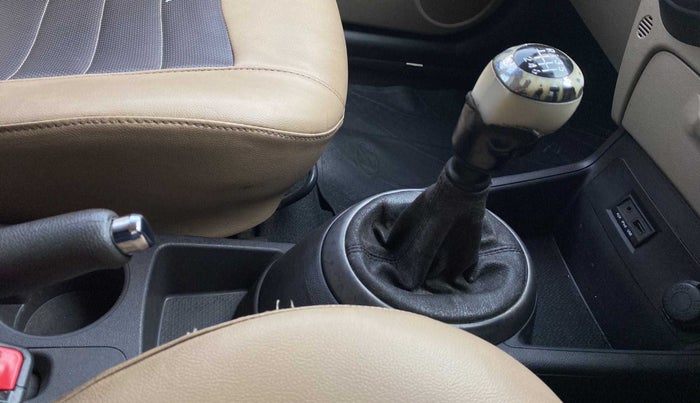 2013 Hyundai i20 SPORTZ 1.4 CRDI, Diesel, Manual, 99,974 km, Gear Lever