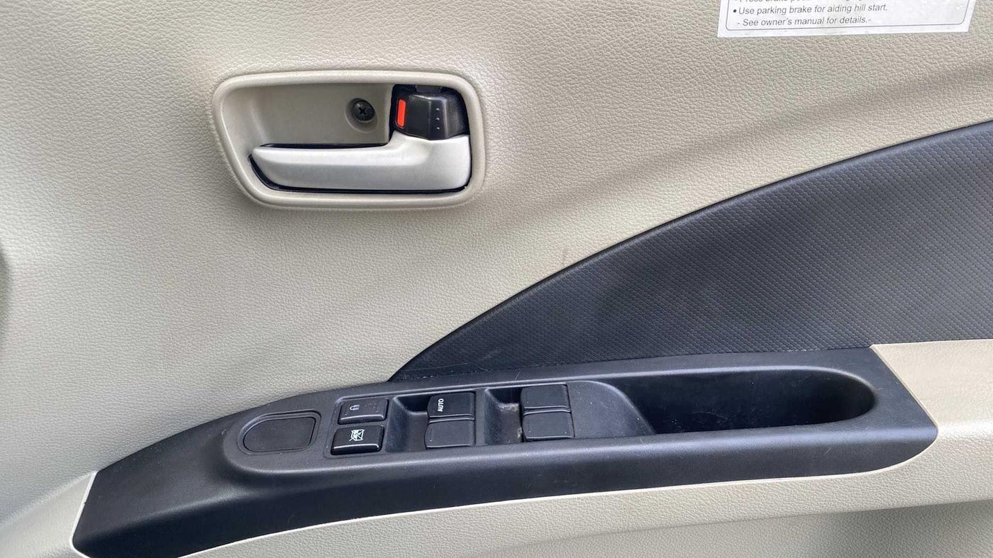 2014 Maruti Celerio VXI AMT, Petrol, Automatic, 53,595 km, Driver Side Door Panels Control