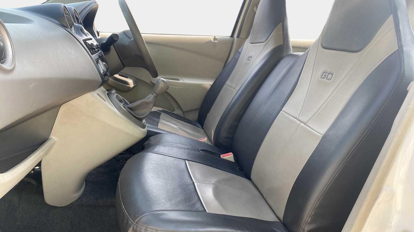 2014 Datsun Go T, Petrol, Manual, 56,901 km, Right Side Front Door Cabin