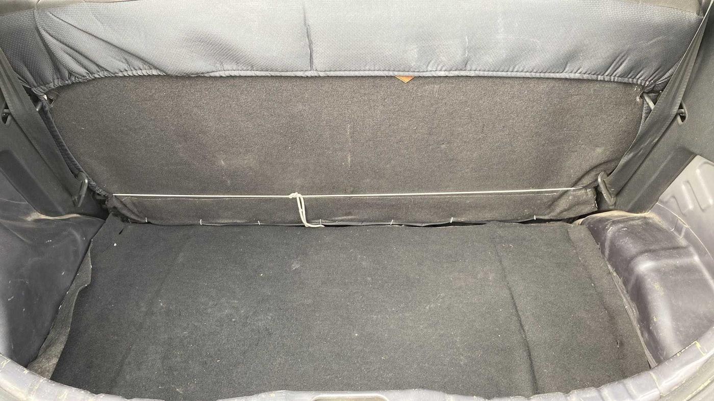 2014 Hyundai Eon ERA +, Petrol, Manual, 22,622 km, Boot Inside