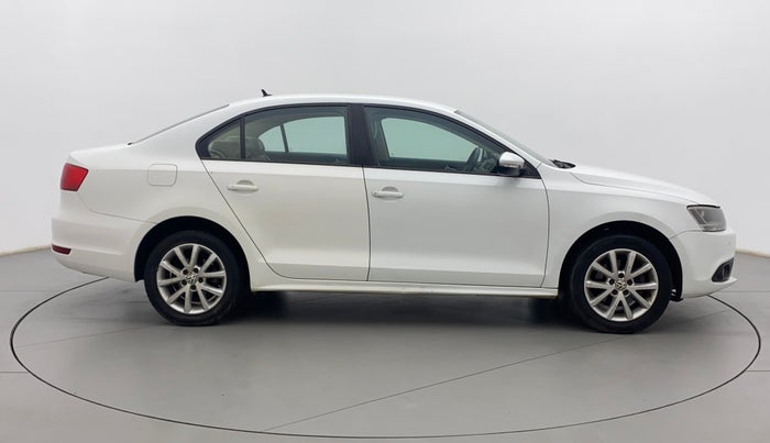 2014 Volkswagen Jetta COMFORTLINE TSI, Petrol, Manual, 1,13,604 km, Right Side View