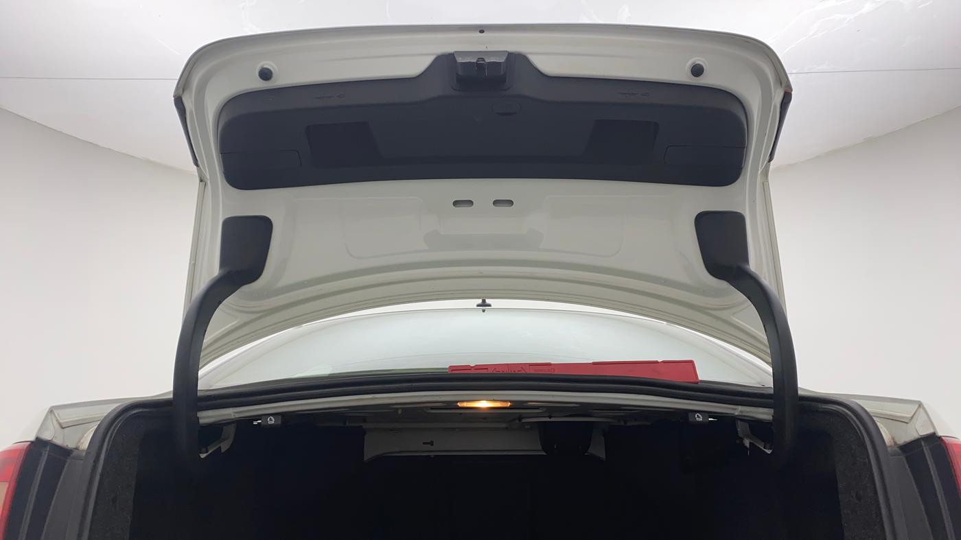 2014 Volkswagen Jetta COMFORTLINE TSI, Petrol, Manual, 1,13,604 km, Boot Door Open