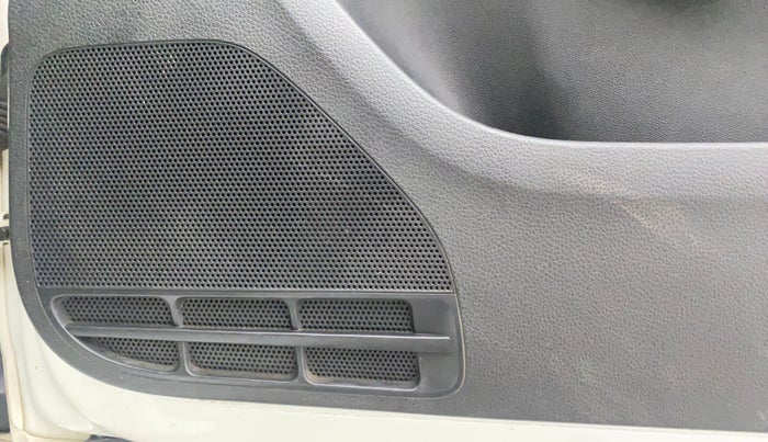 2014 Volkswagen Jetta COMFORTLINE TSI, Petrol, Manual, 1,13,604 km, Speaker