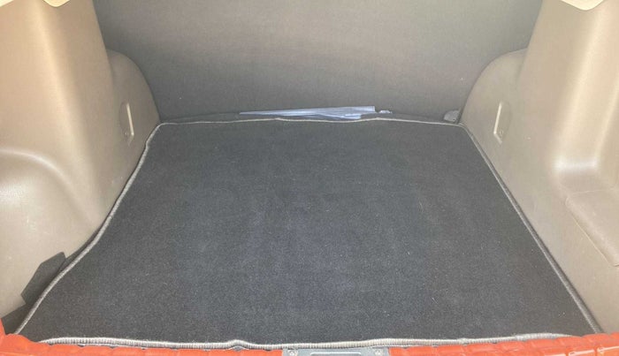 2018 Renault Duster 85 PS RXE DIESEL, Diesel, Manual, 50,355 km, Boot Inside