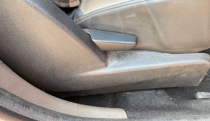 2018 Renault Duster 85 PS RXE DIESEL, Diesel, Manual, 50,355 km, Driver Side Adjustment Panel