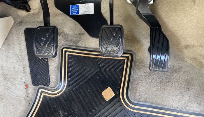 2018 Maruti Ciaz ALPHA DIESEL 1.3, Diesel, Manual, 58,528 km, Pedals