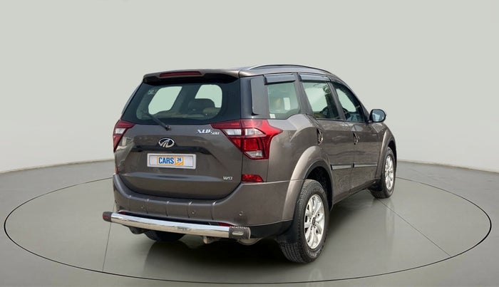 2019 Mahindra XUV500 W9, Diesel, Manual, 31,128 km, Right Back Diagonal
